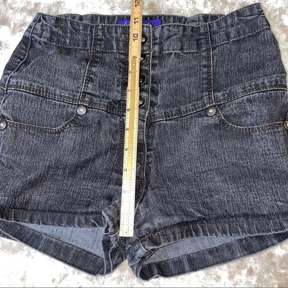 Miley Cyrus Max Azria High Waisted Shorts light washed black denim jean shorts - Picture 4 of 4